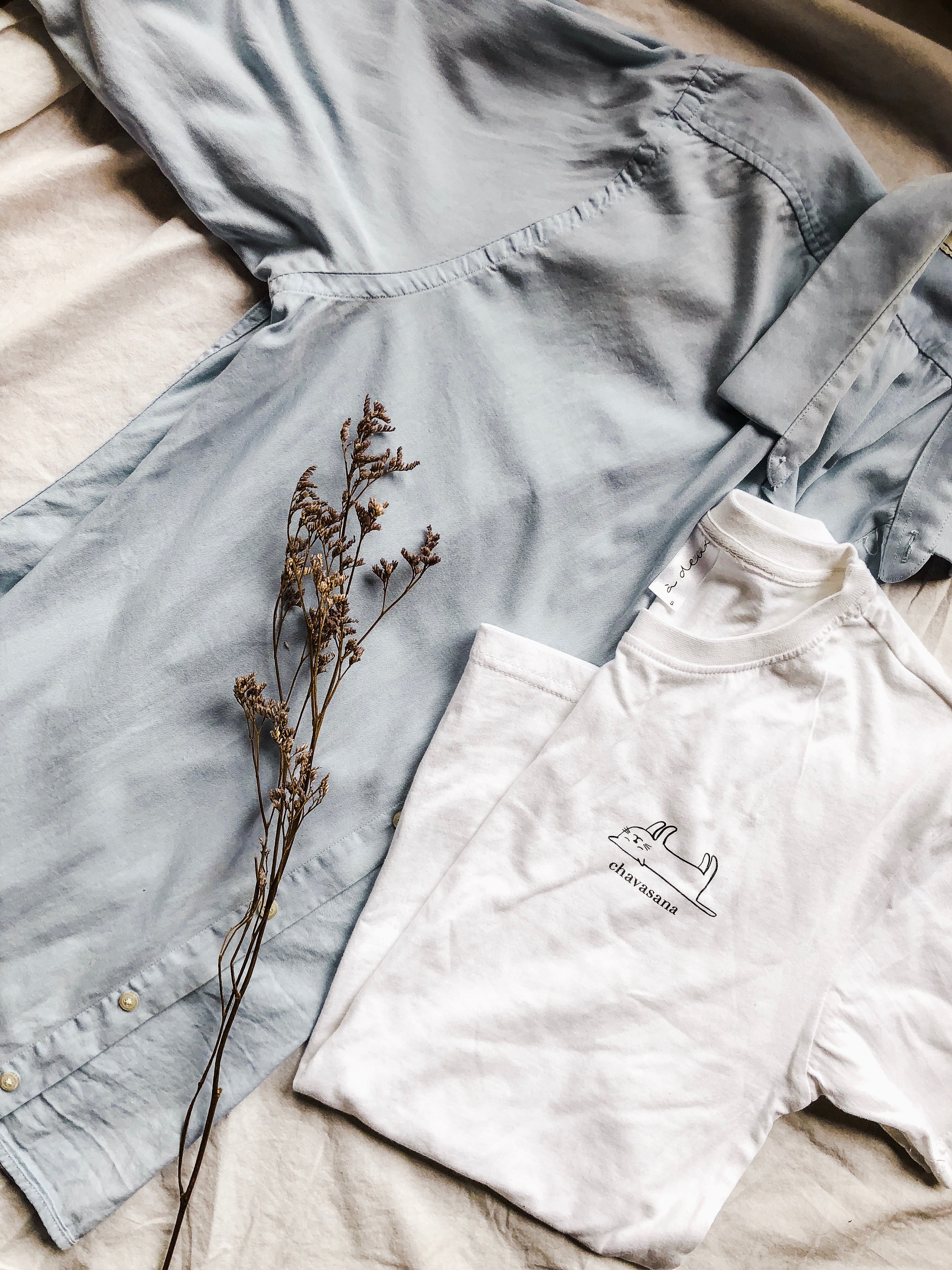tee | chavasana